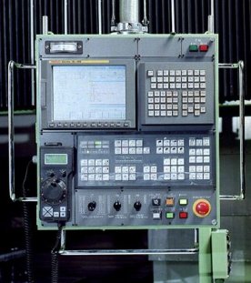 大型五面加工機操作パネル