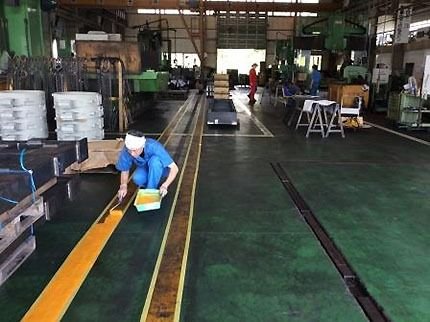 白線引き塗り