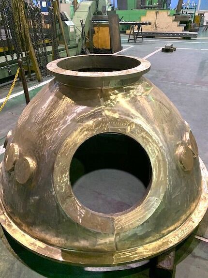 ウィスキーの鋳造製蒸留器（ポッドスチル）」加工材料2